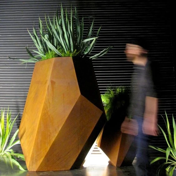 SHKW Corten Used in Planter Garden