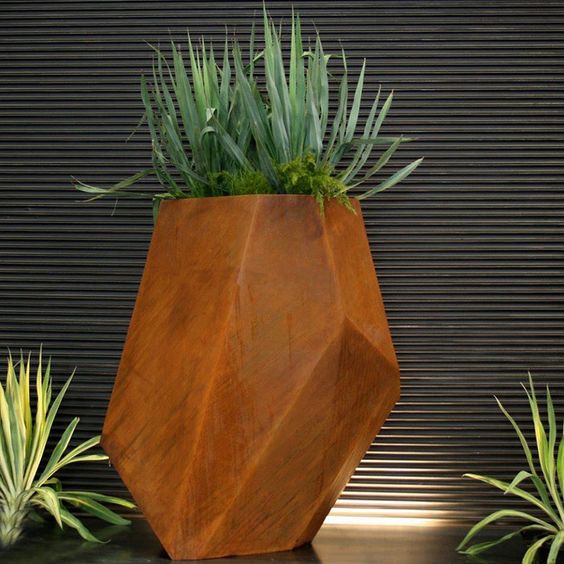 Corten steel flower pot Corten steel flower pot